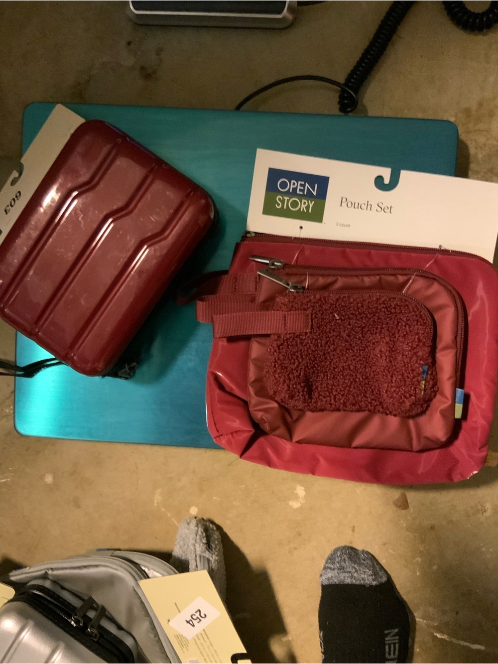Open Story accessory case & pouches - Burgundy